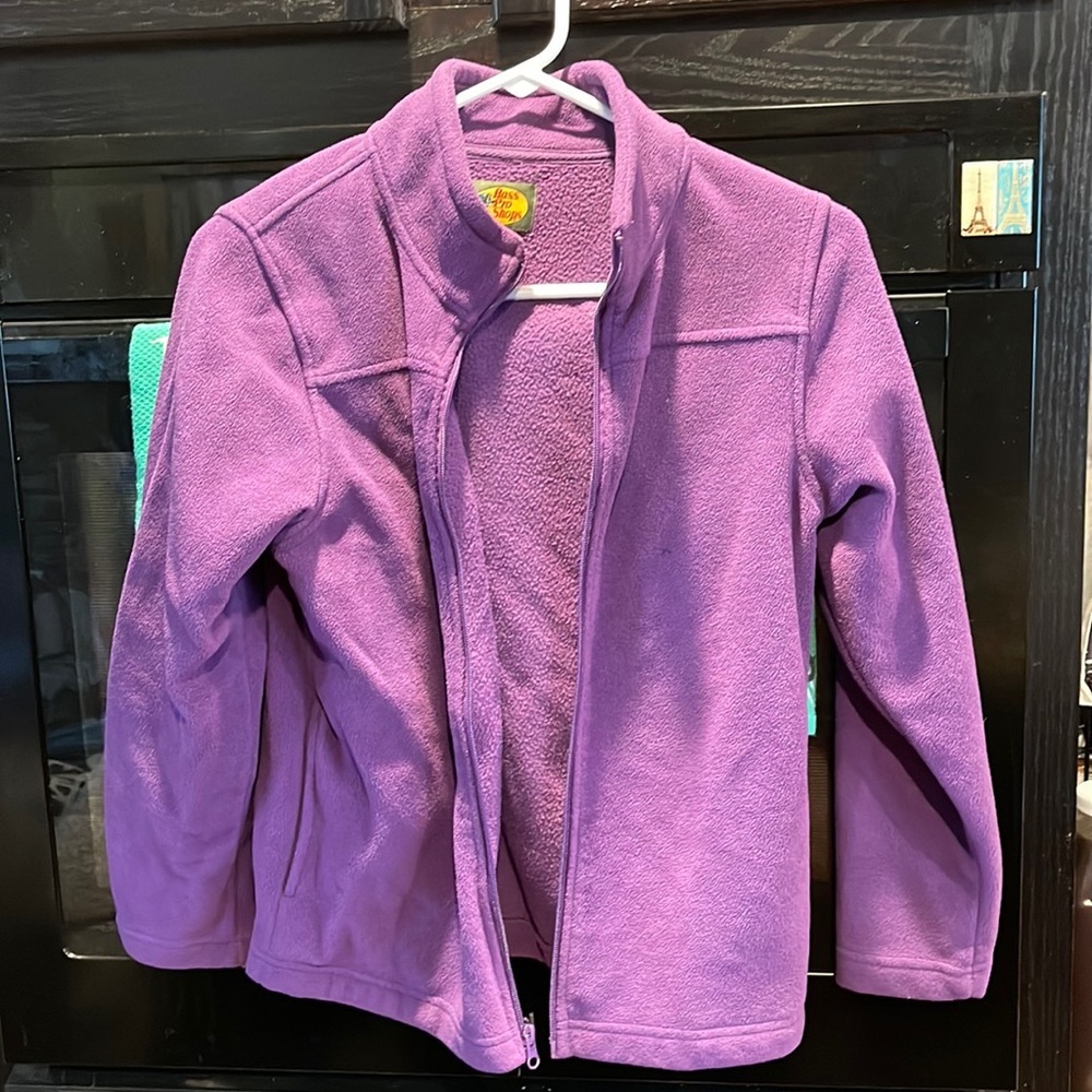 Girl’s bass Pro Shop zip up fleece jacket L